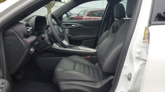 Certified 2024 Dodge Hornet GT w/ GT Blacktop Package image 4