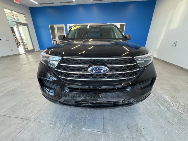 Used 2024 Ford Explorer XLT w/ Class IV Trailer Tow Package image 2