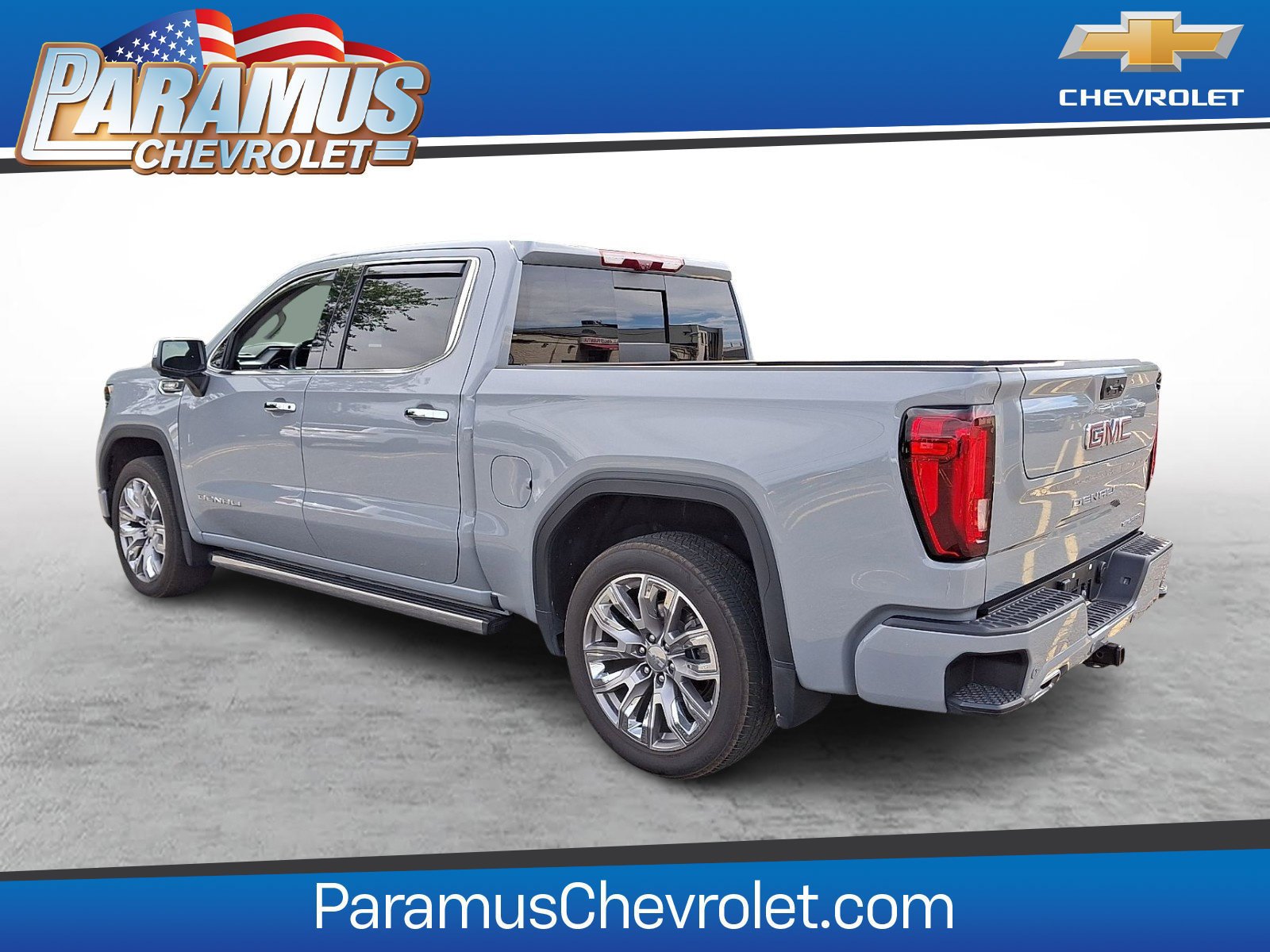 Used 2025 GMC Sierra 1500 Denali AWD/4WD image 4