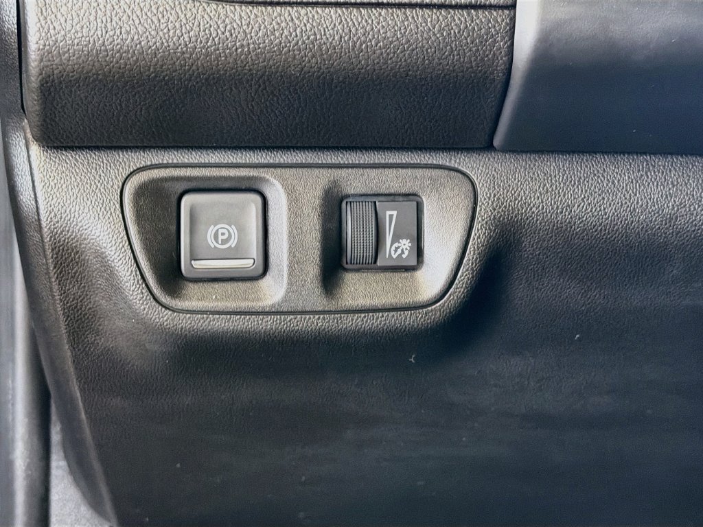 Used 2020 GMC Acadia SLE FWD image 12