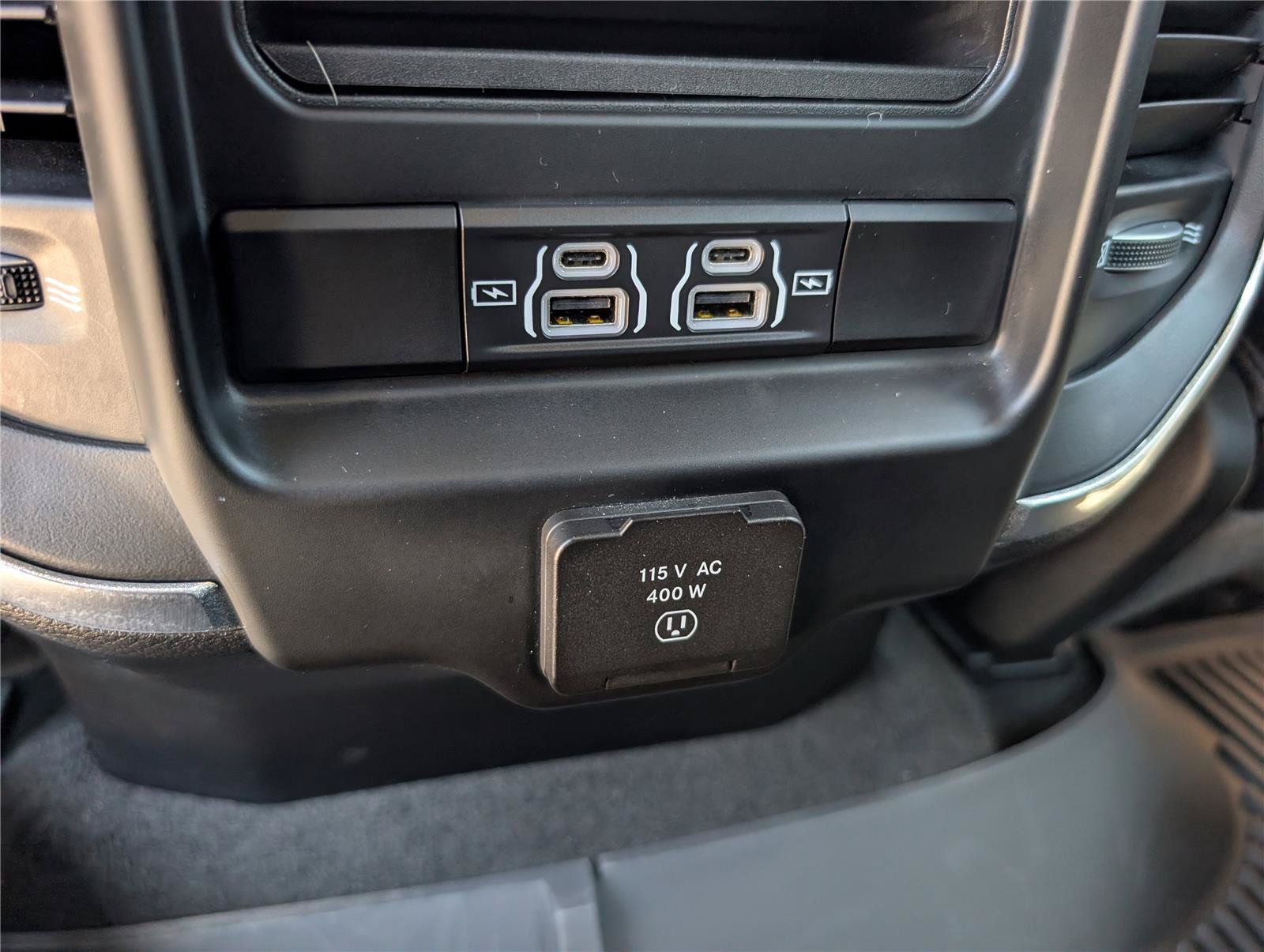 Used 2023 RAM 1500 Laramie AWD/4WD image 15