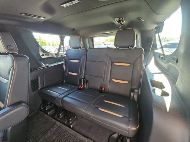 Used 2023 GMC Yukon XL AT4 w/ AT4 Premium Package AWD/4WD image 29