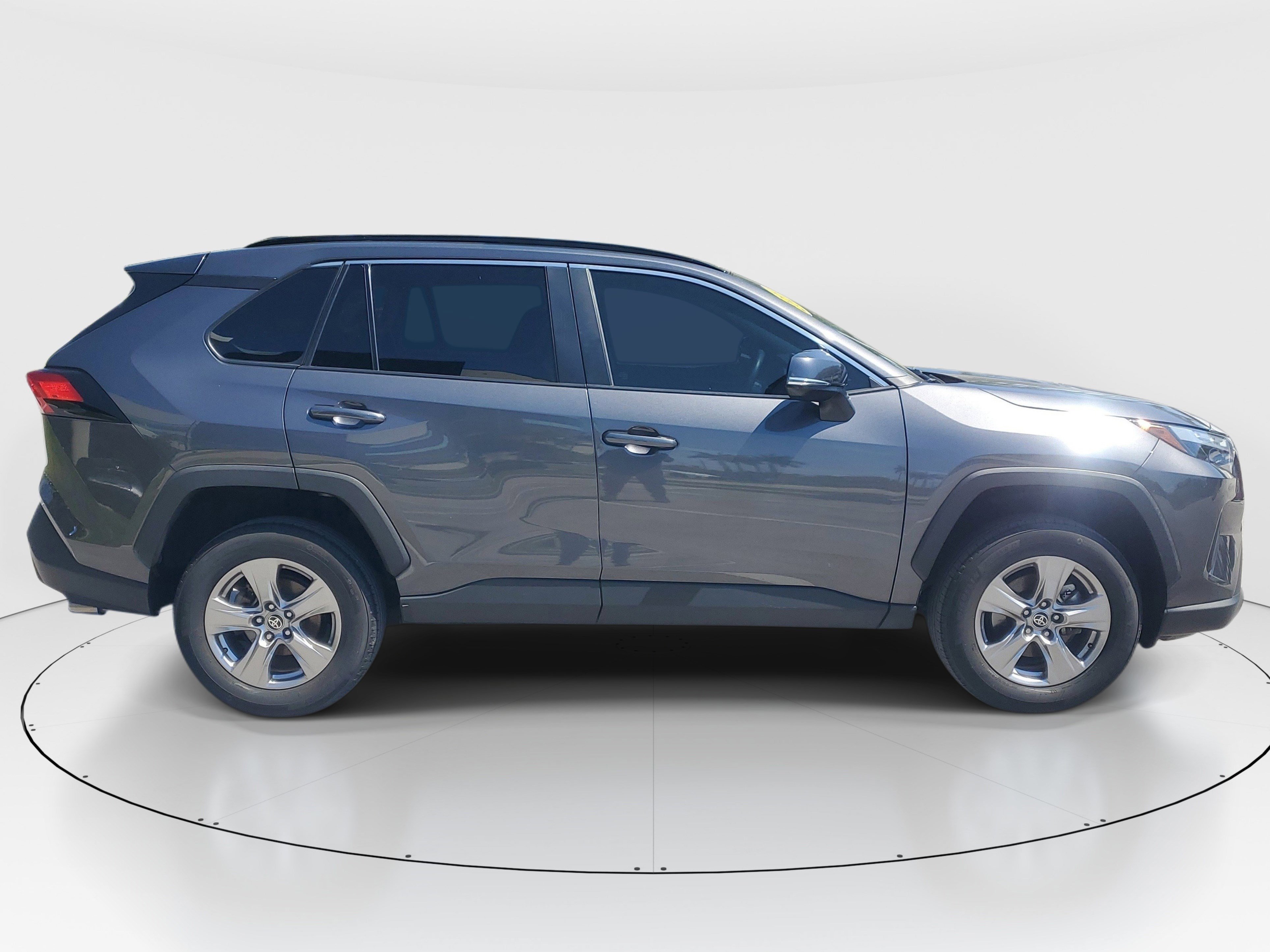 Used 2023 Toyota RAV4 XLE w/ Convenience Package image 2