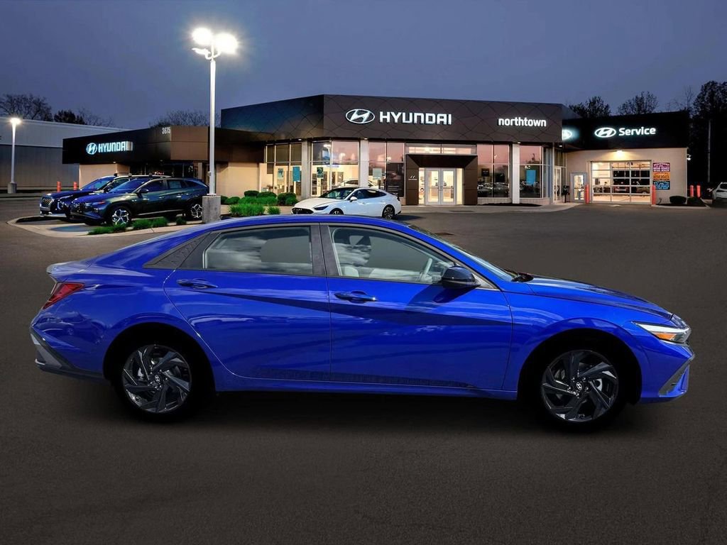 New 2026 Hyundai Elantra Sport FWD image 9