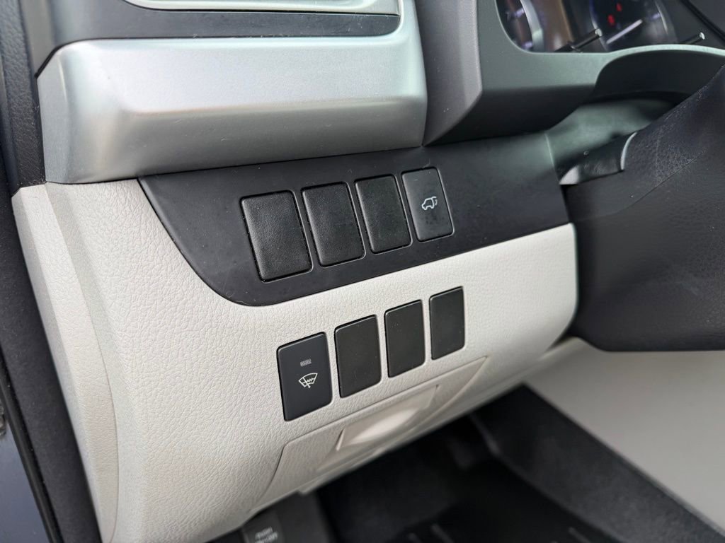 Used 2014 Toyota Highlander Plus image 19