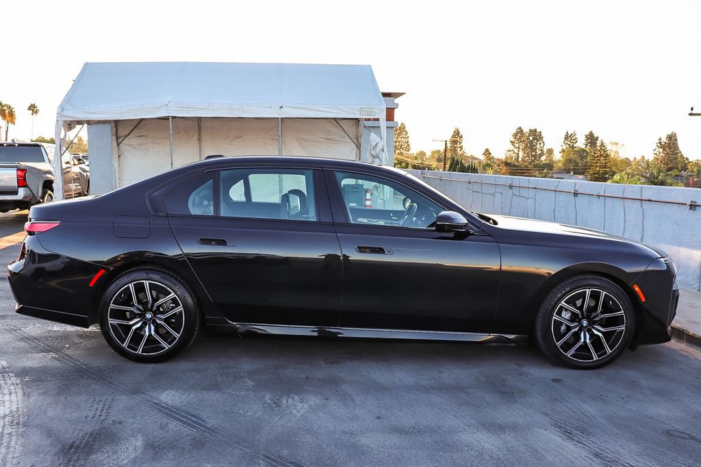 Used 2024 BMW 740i RWD image 13