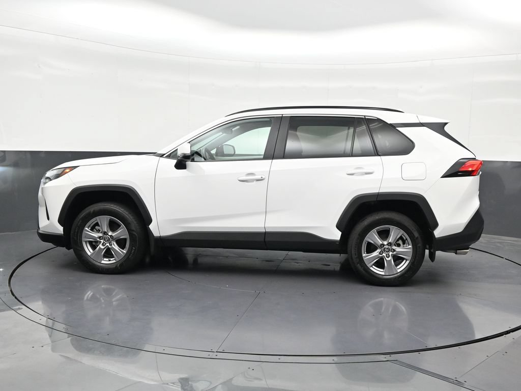Used 2025 Toyota RAV4 XLE w/ Convenience Package FWD image 2