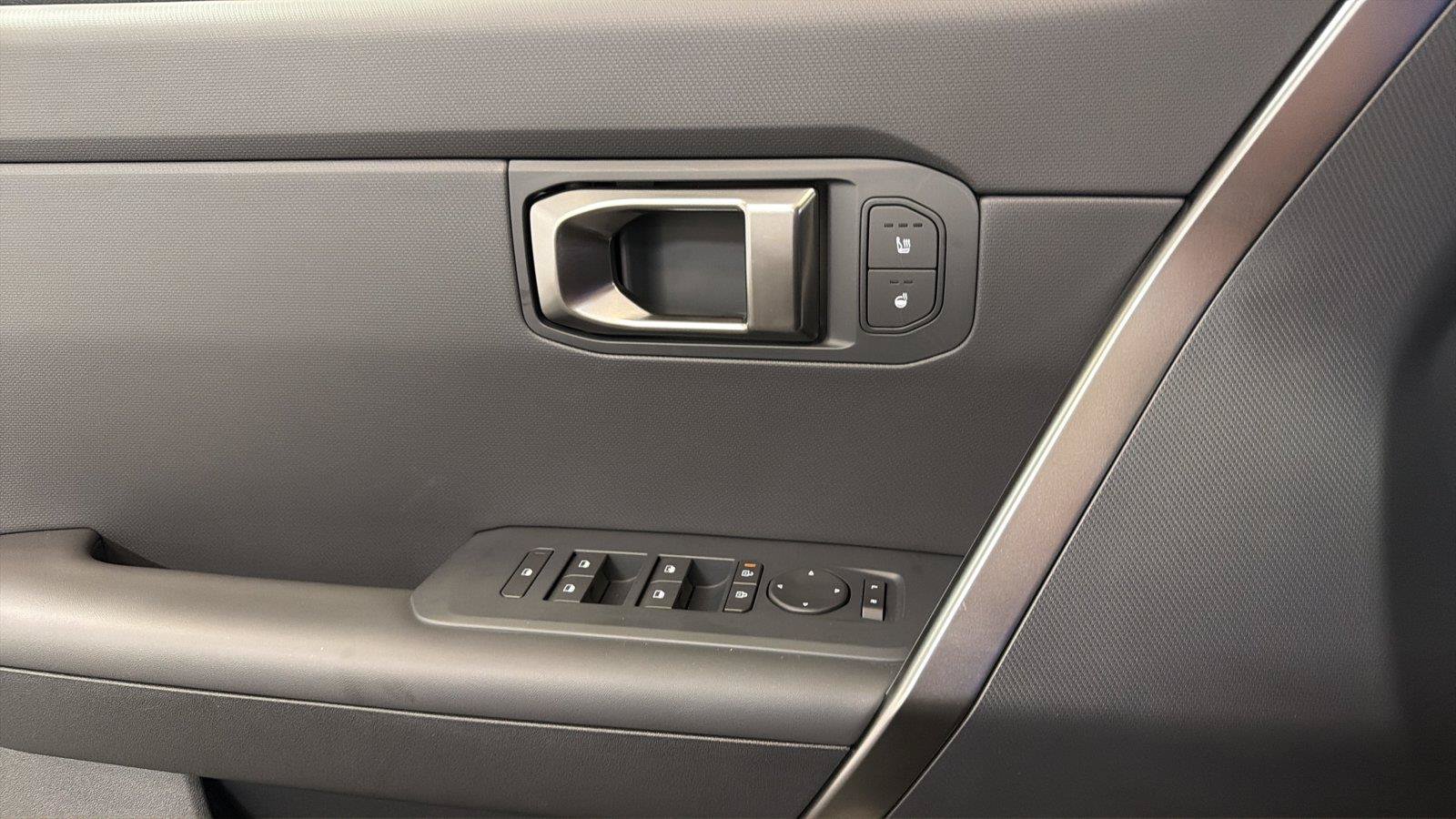 New 2027 Kia Seltos X-Line S w/ X-Line S Premium Package AWD/4WD image 23