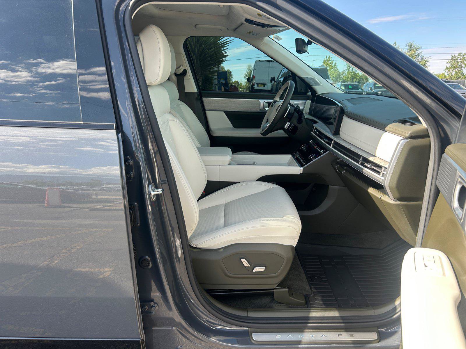 New 2025 Hyundai Santa Fe Calligraphy AWD/4WD image 30