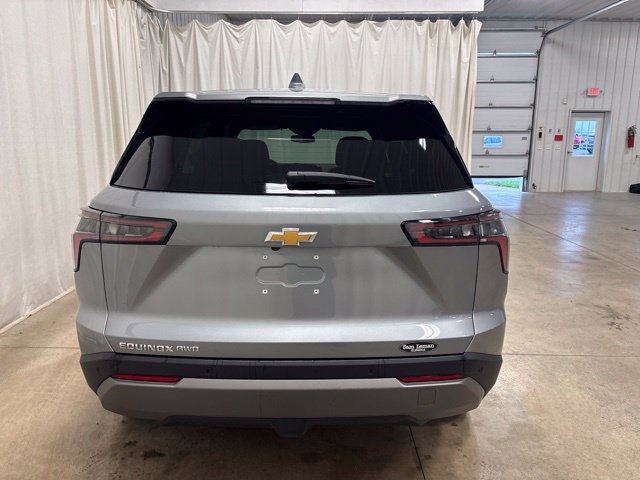 Used 2026 Chevrolet Equinox LT AWD/4WD image 5