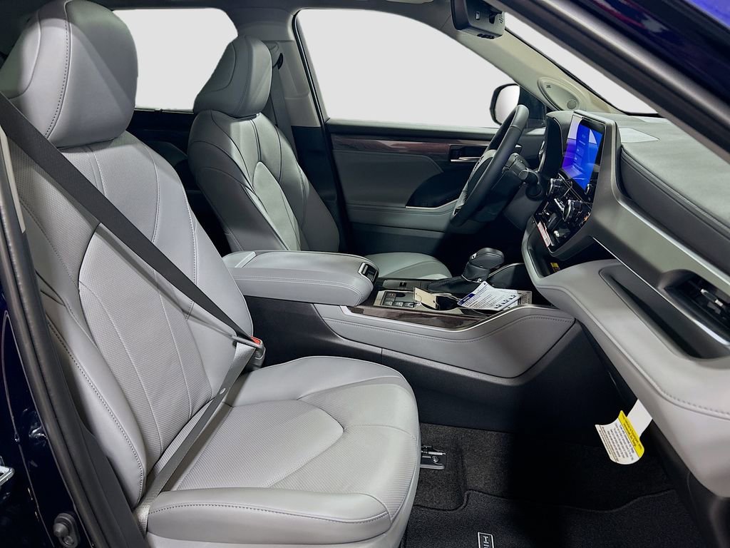 New 2026 Toyota Highlander Limited AWD/4WD image 28