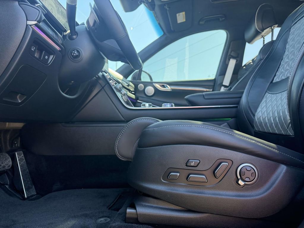 Used 2025 Genesis GV80 3.5T e-SC image 24