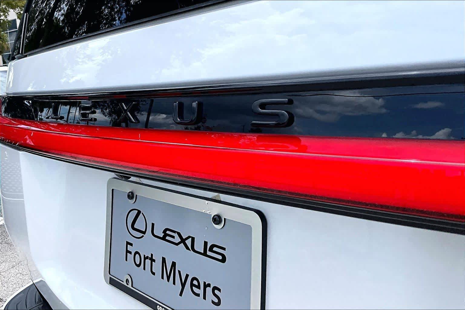 Used 2025 Lexus GX 550 w/ Cold Area Package AWD/4WD image 31