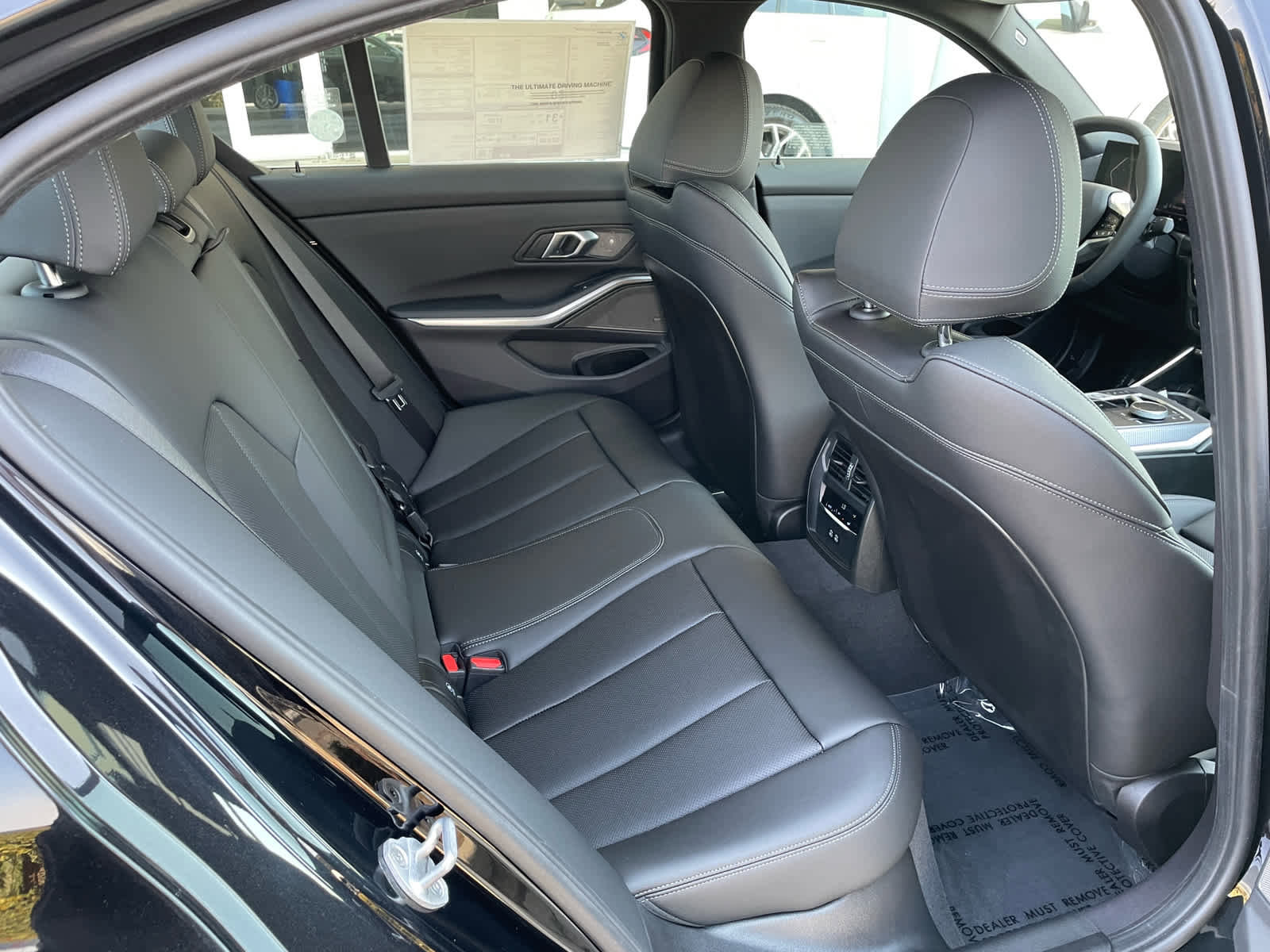 New 2025 BMW 330i Sedan w/ Convenience Package image 10