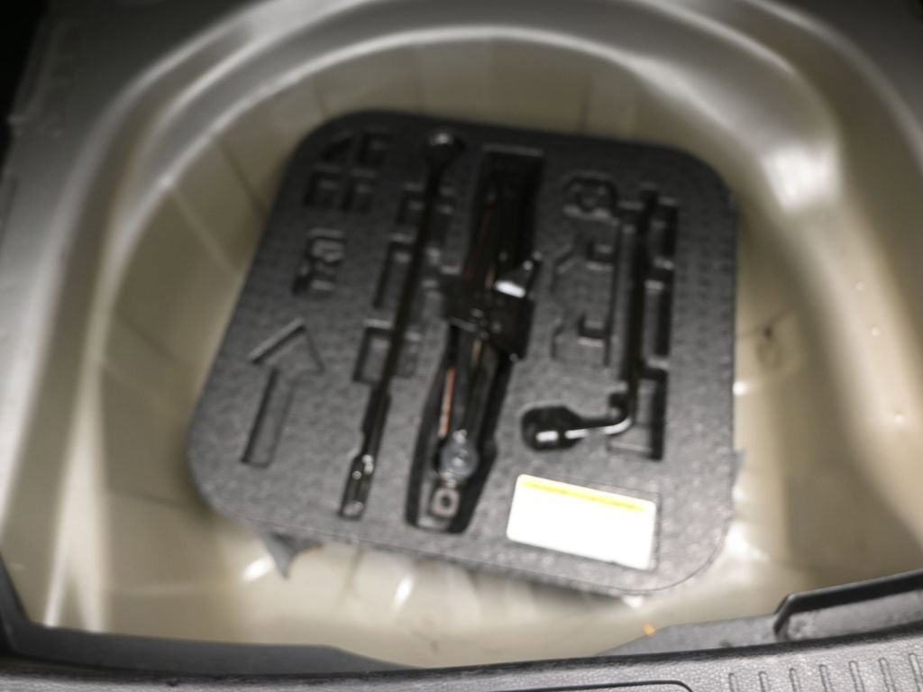 Used 2024 Toyota Corolla LE FWD image 10