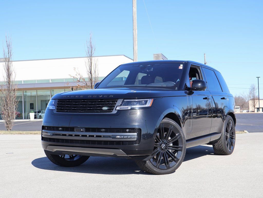 Used 2023 Land Rover Range Rover SE AWD/4WD image 1
