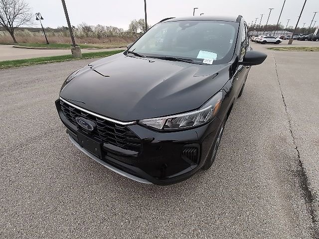 Used 2025 Ford Escape ST-Line image 23