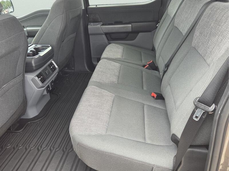 Used 2023 Ford F150 Lightning XLT AWD/4WD image 13