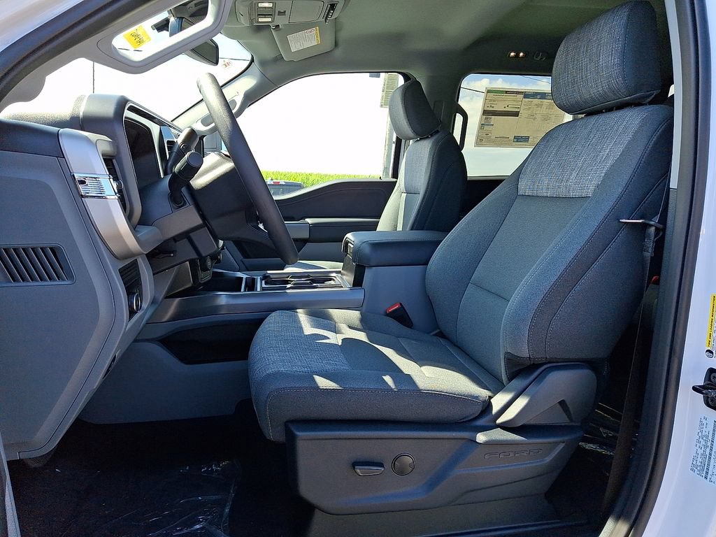 New 2026 Ford F250 XLT w/ XLT Premium Package AWD/4WD image 9