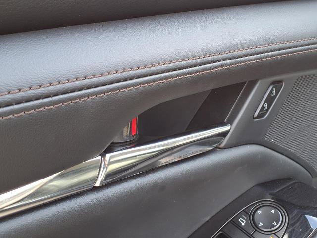 Used 2019 MAZDA MAZDA3 Sedan FWD image 15