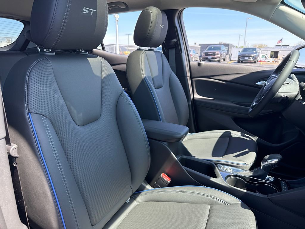 New 2026 Buick Encore GX Sport Touring AWD/4WD image 38