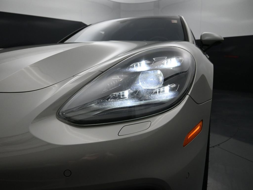 Used 2020 Porsche Panamera 4 image 8