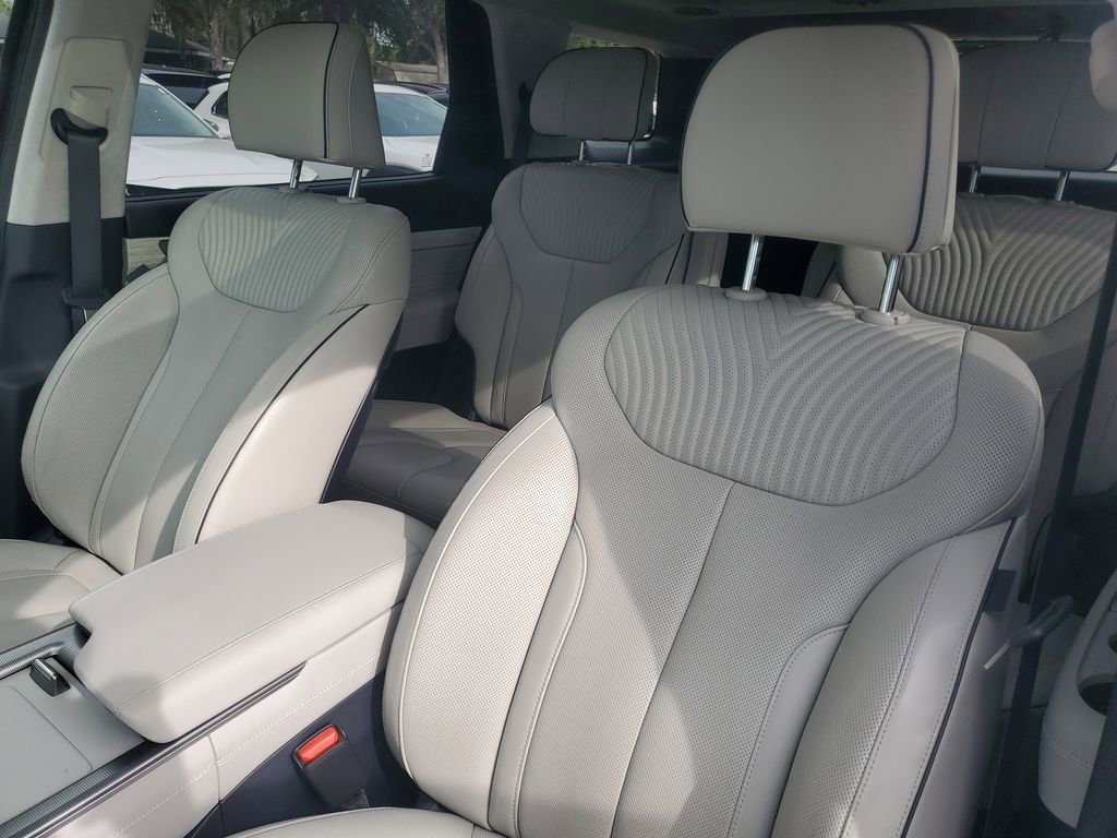 Used 2023 Hyundai Palisade Calligraphy image 17