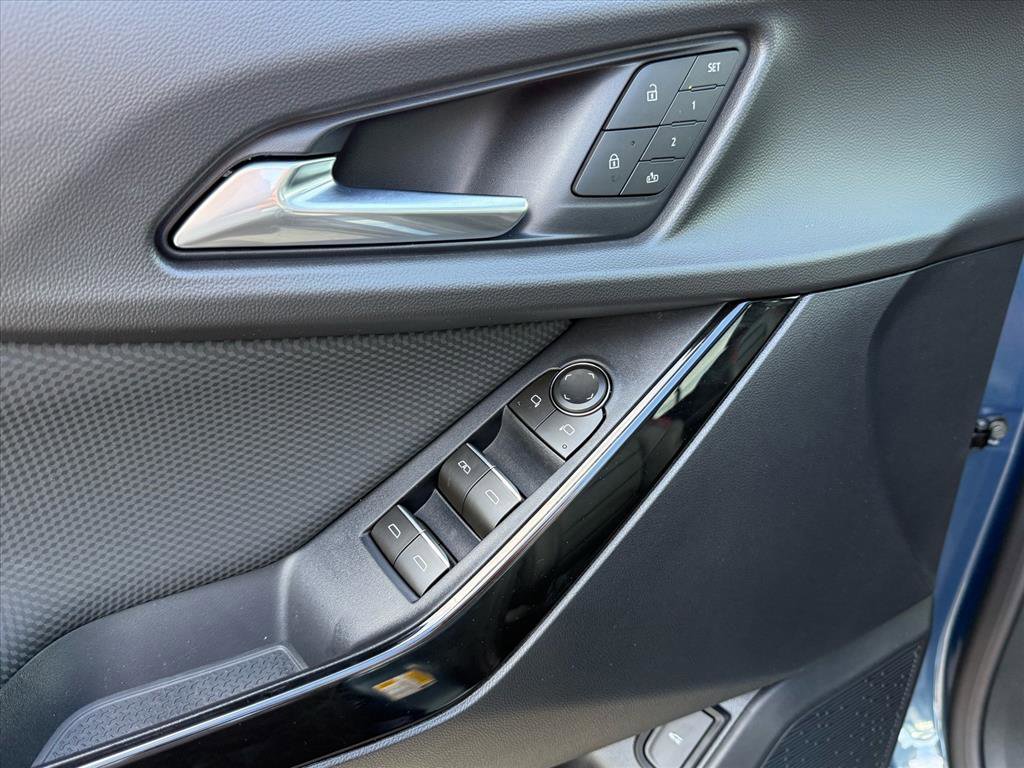 New 2026 Chevrolet Equinox RS w/ Convenience Package III image 11