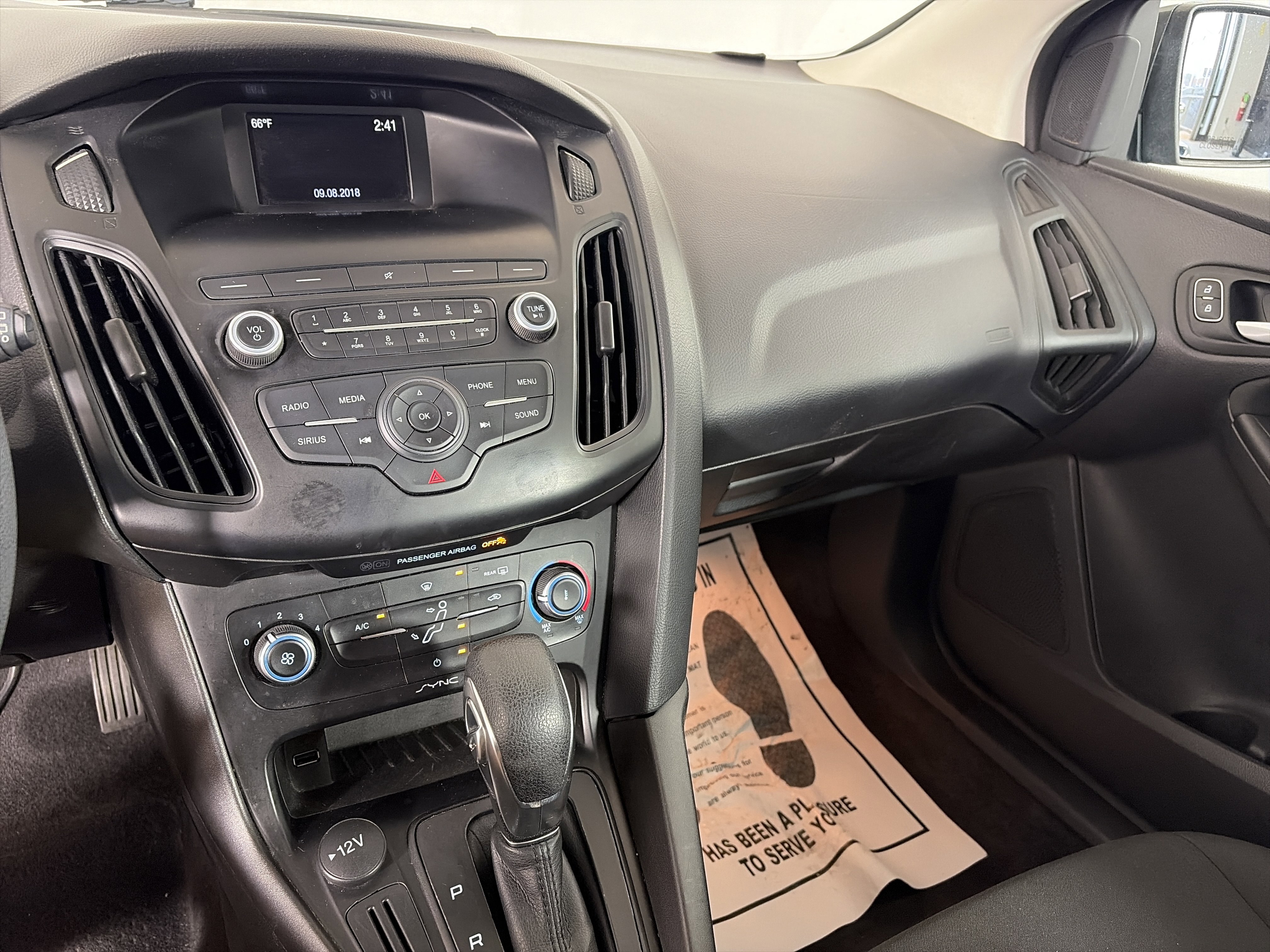 Used 2018 Ford Focus SE image 4