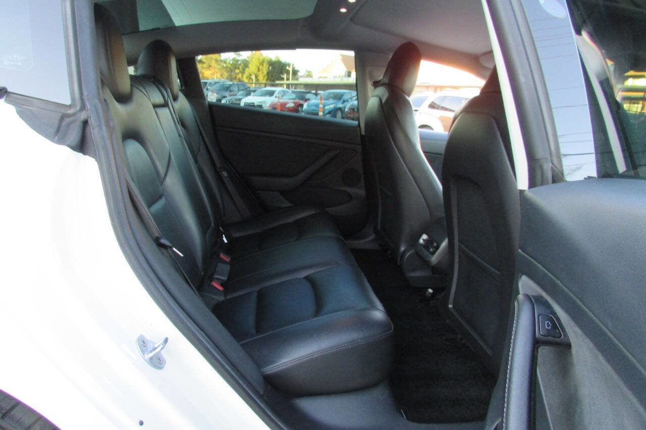 Used 2021 Tesla Model 3 Standard Range Plus image 24