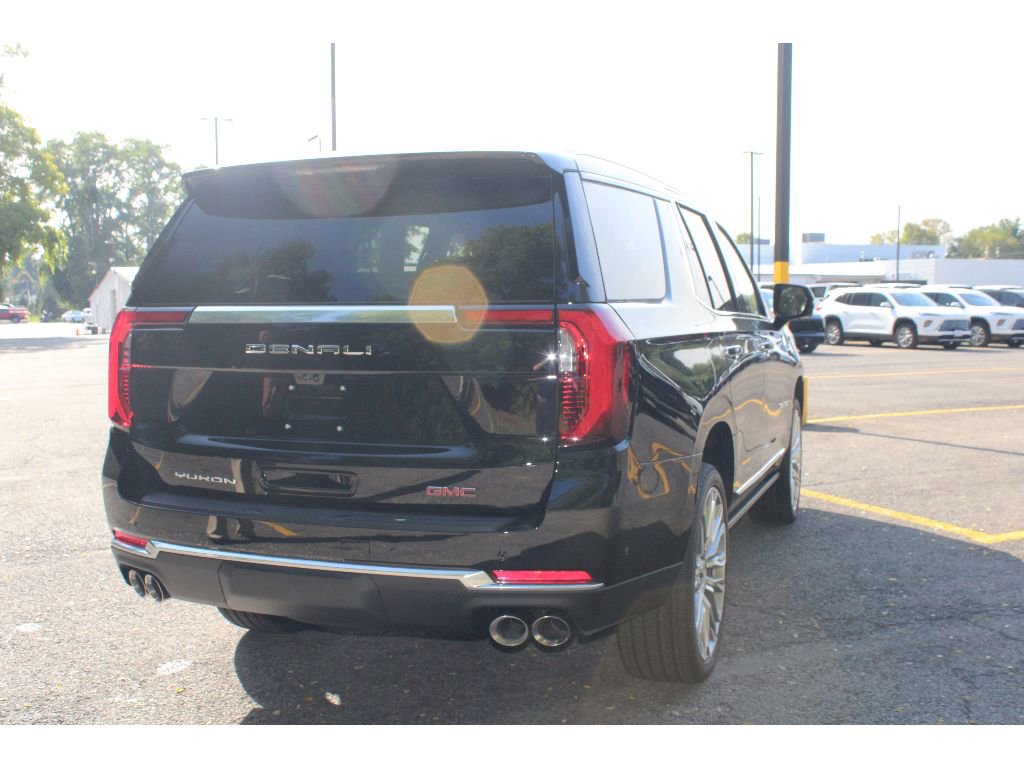 New 2026 GMC Yukon Denali w/ Denali Reserve Package image 9