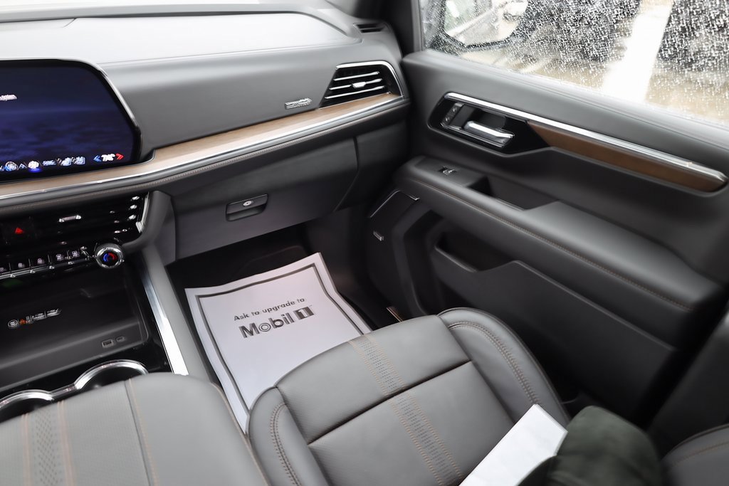 Used 2025 Chevrolet Tahoe High Country image 21