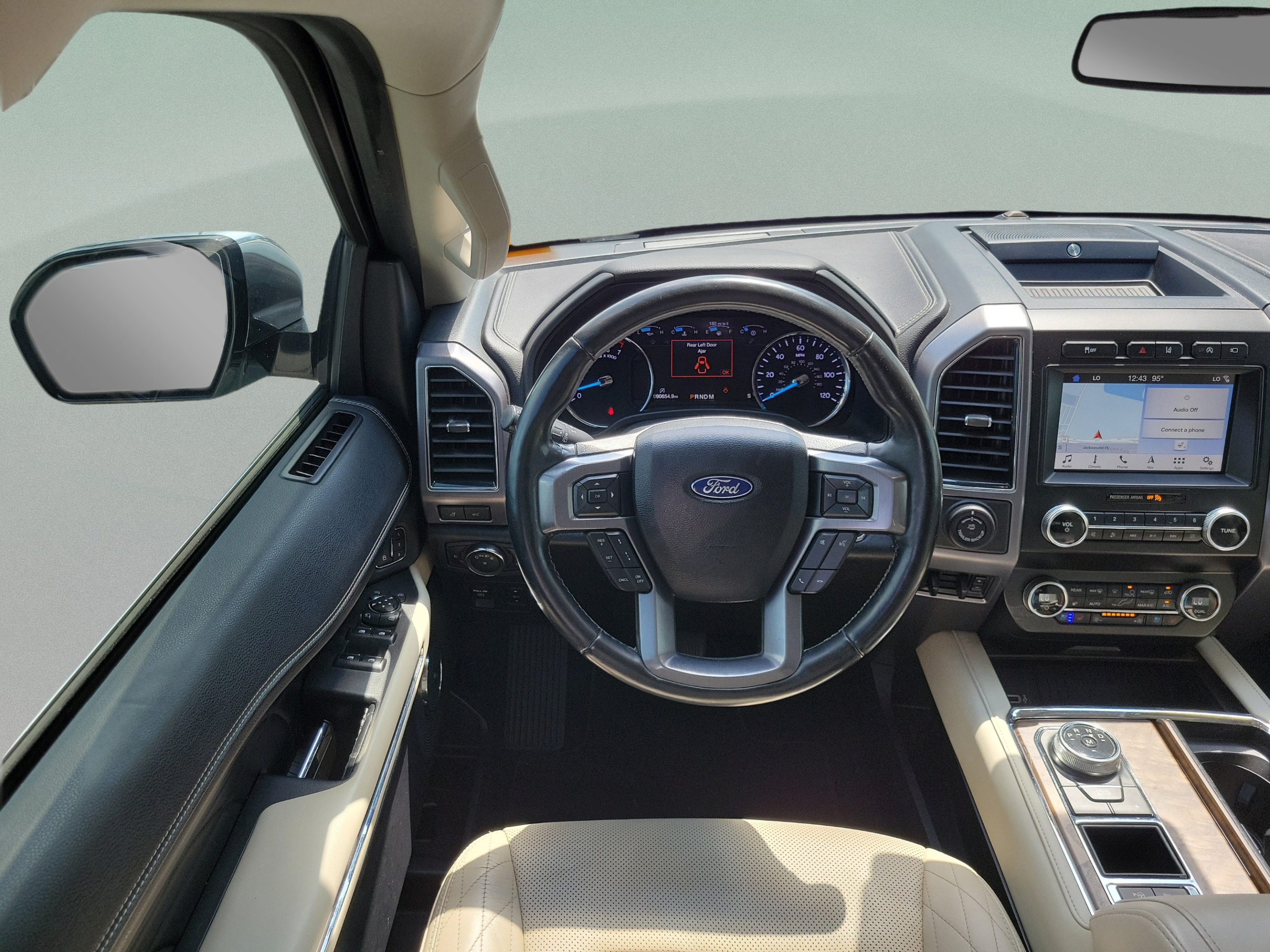 Used 2019 Ford Expedition Platinum RWD image 5