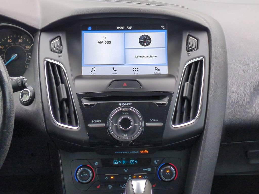 Used 2017 Ford Focus Titanium w/ Titanium Technology Package image 18