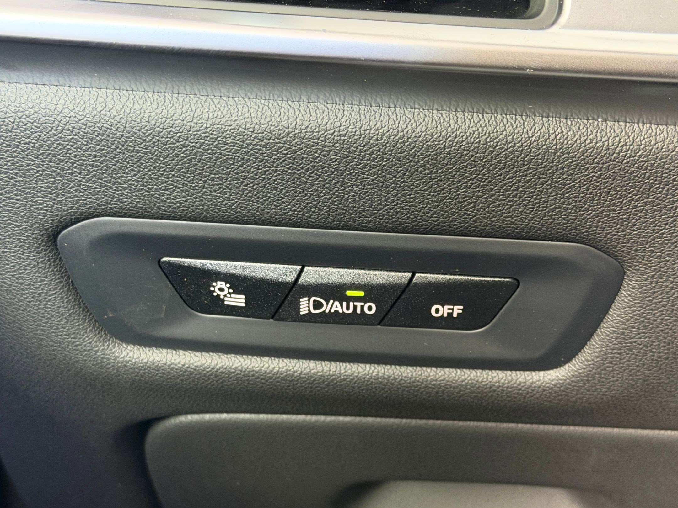 New 2026 BMW X5 xDrive50e w/ Executive Package image 28