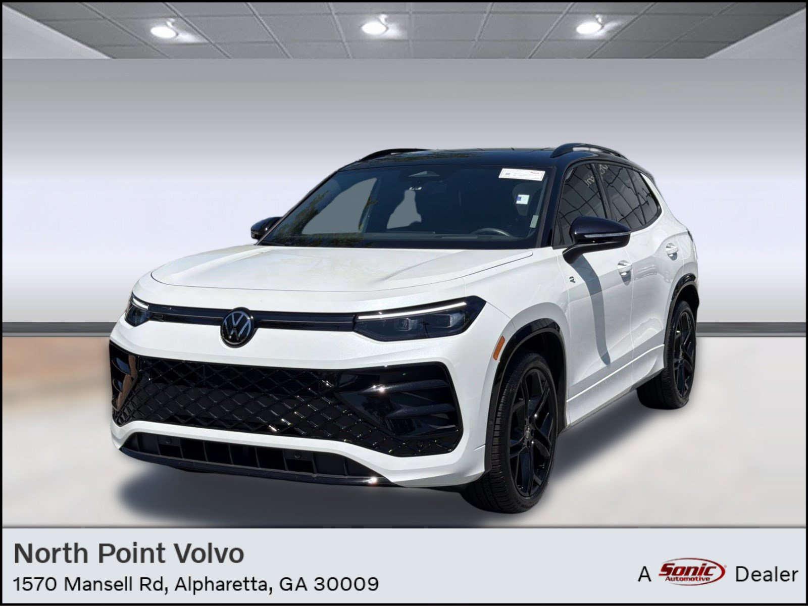 Used 2026 Volkswagen Tiguan SE R-Line FWD image 1