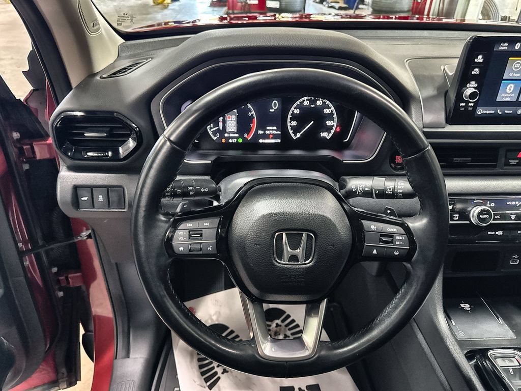 Used 2023 Honda Pilot Touring image 17