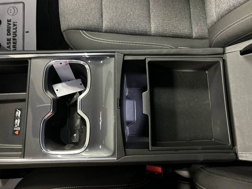 Used 2025 GMC Acadia Elevation image 21