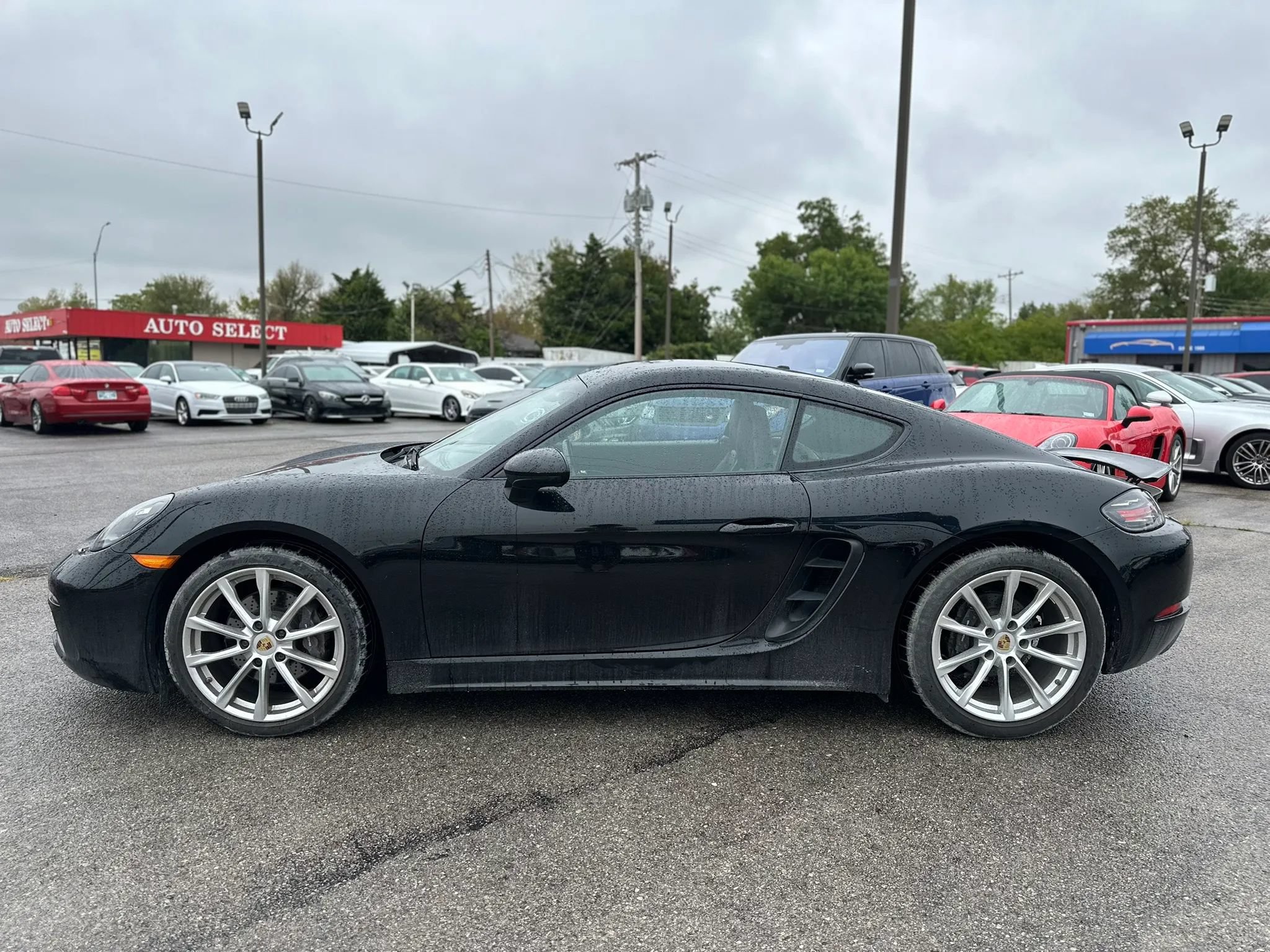 Used 2019 Porsche 718 Cayman RWD image 8