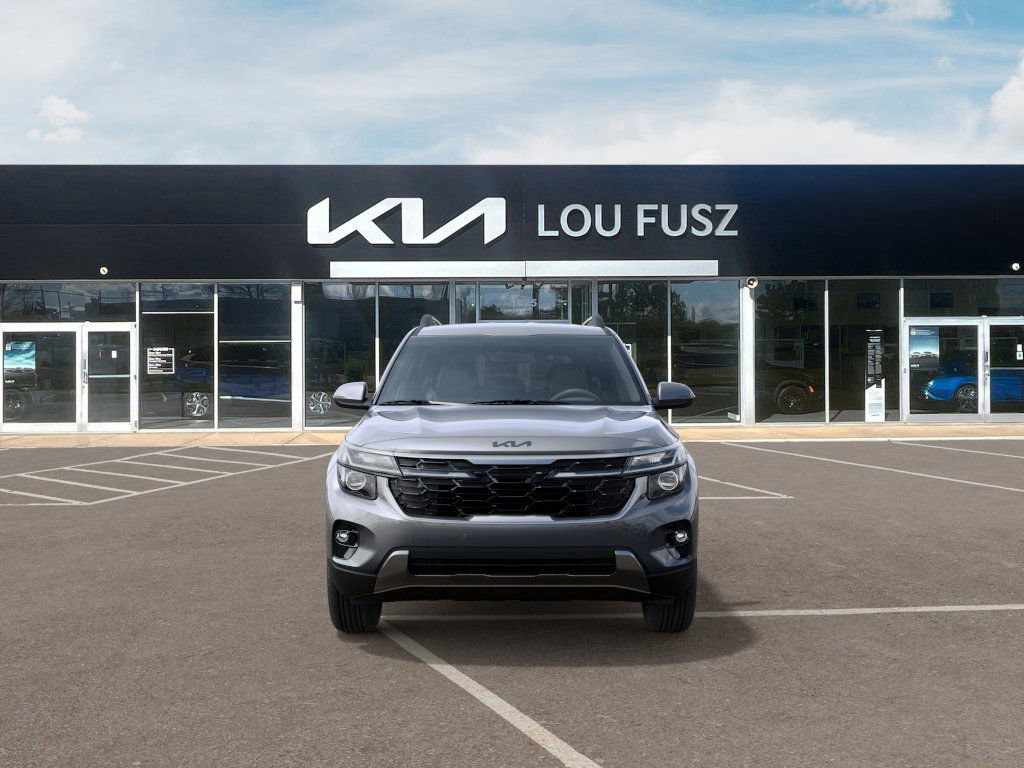New 2025 Kia Seltos X-Line image 2