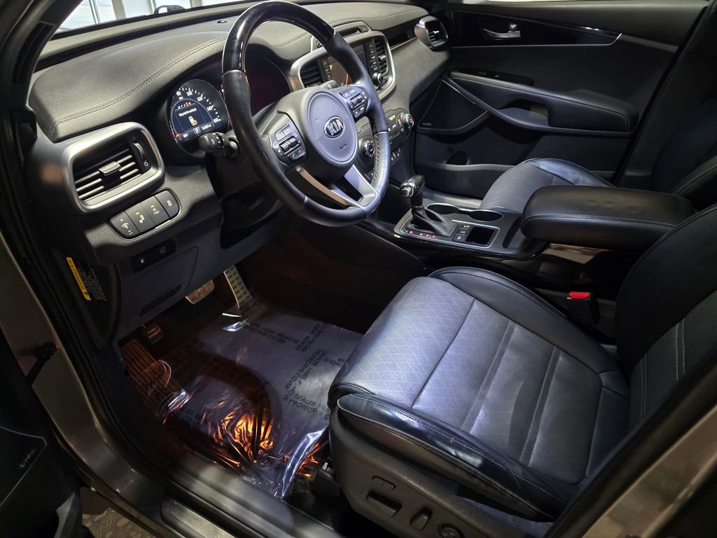 Used 2016 Kia Sorento SX image 12