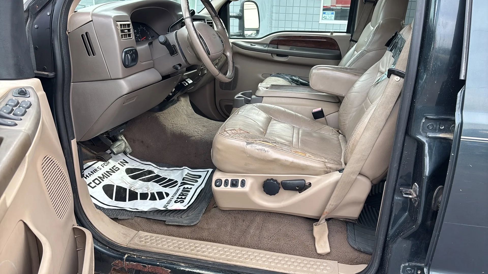 Used 2001 Ford Excursion Limited image 10