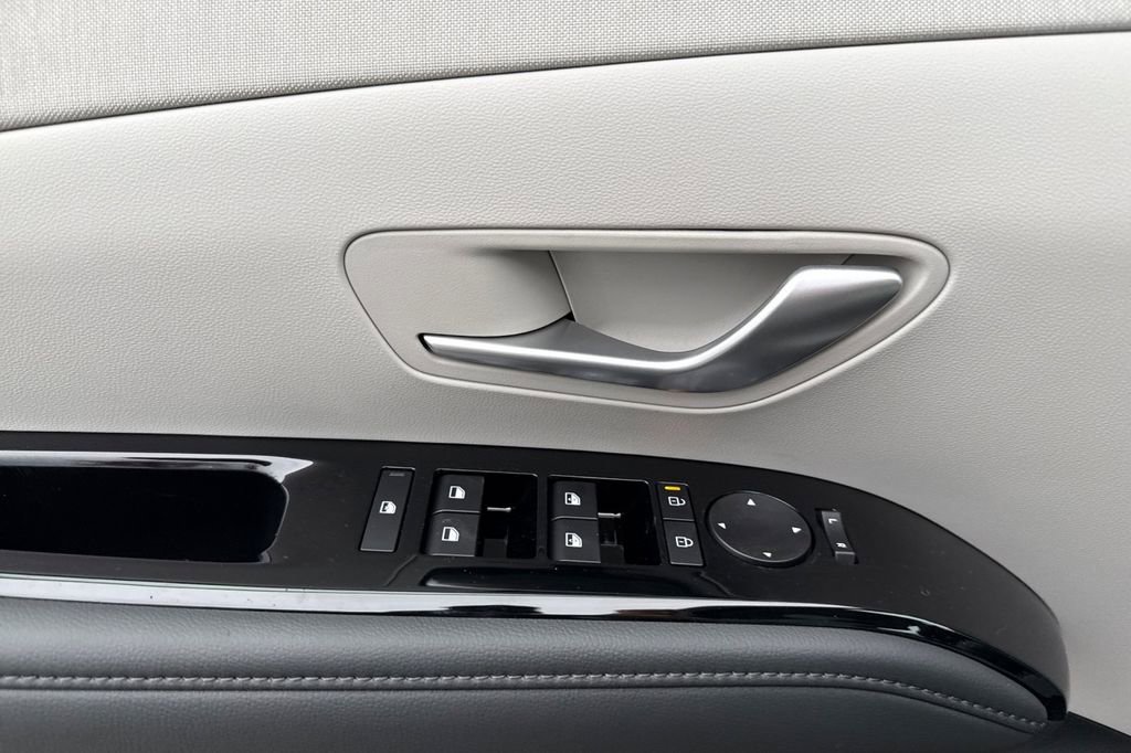 New 2026 Hyundai Tucson Limited AWD/4WD image 8
