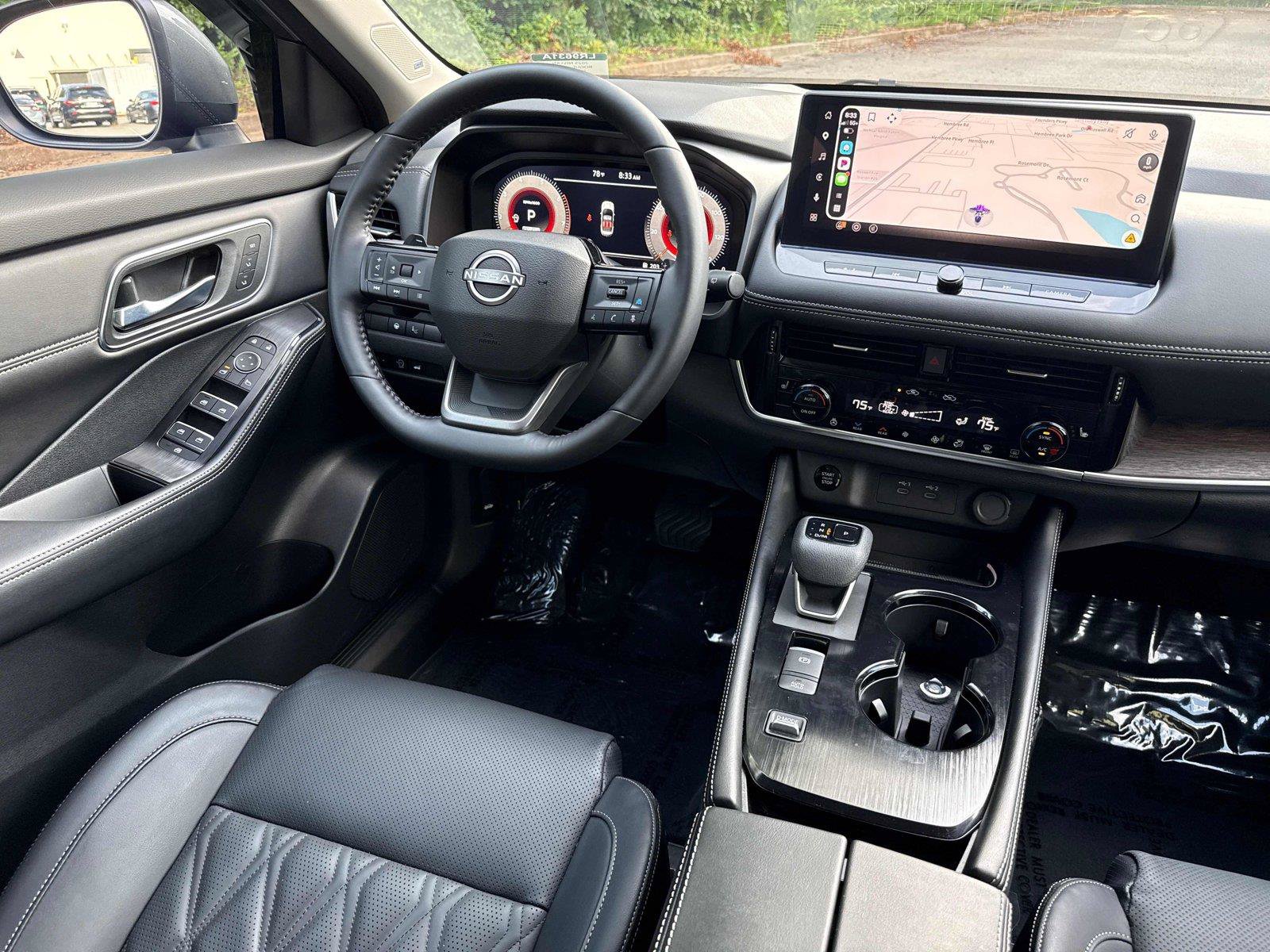 Used 2025 Nissan Rogue Platinum w/ Platinum Premium Package FWD image 14
