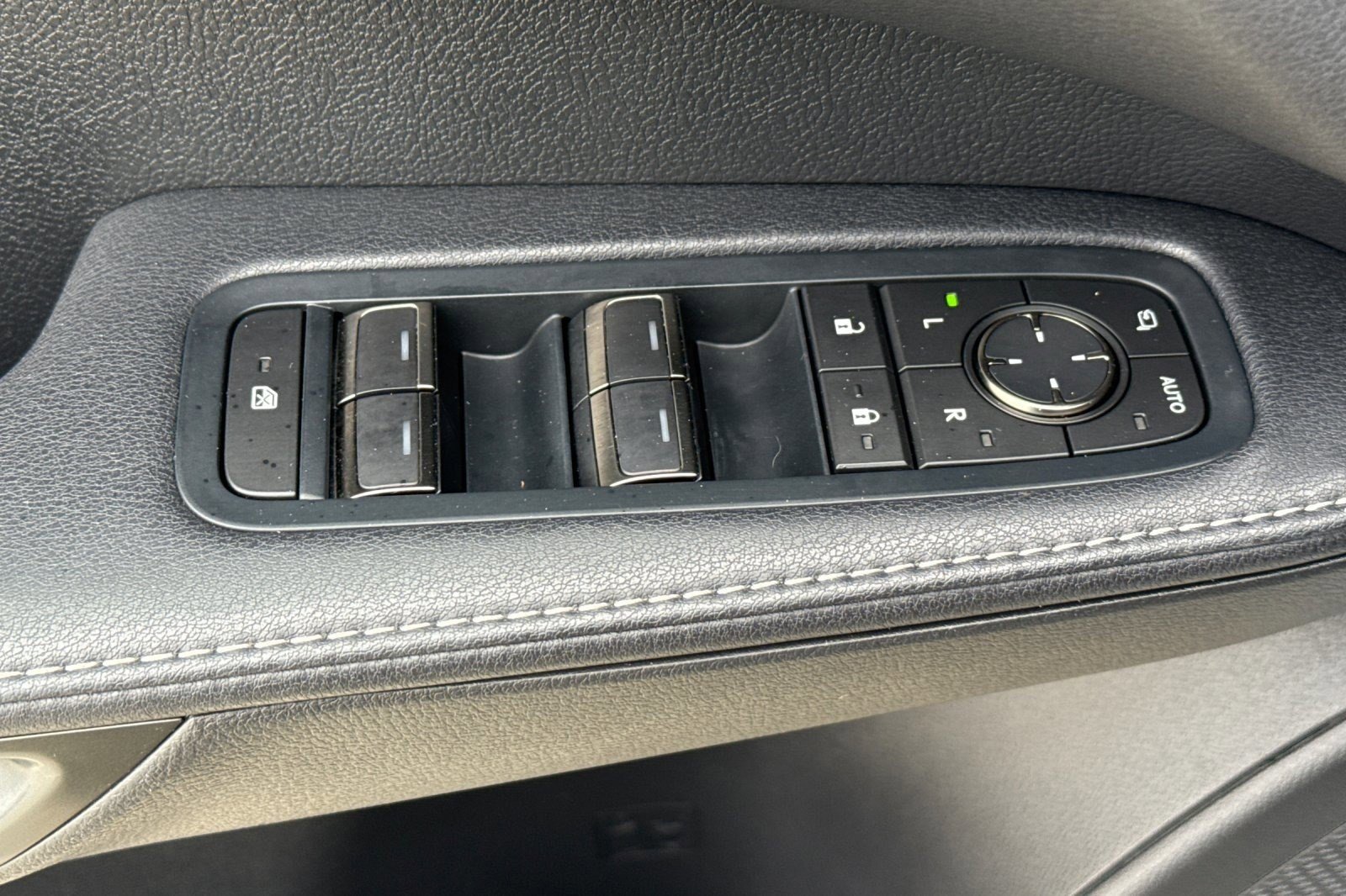 Used 2023 Lexus RX 350 Premium Plus w/ Cold Area Package FWD image 12