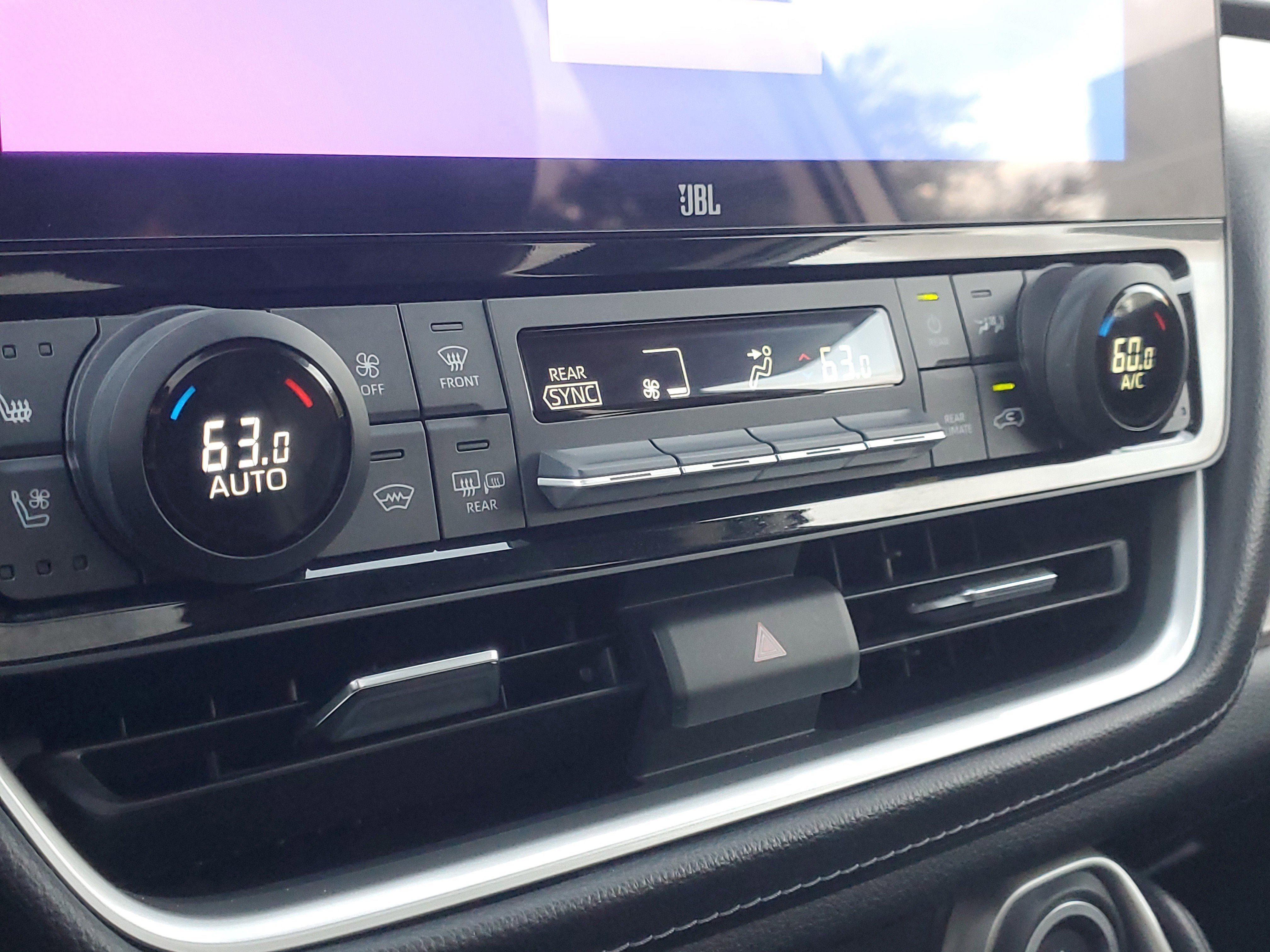 Used 2024 Toyota Grand Highlander Limited image 29