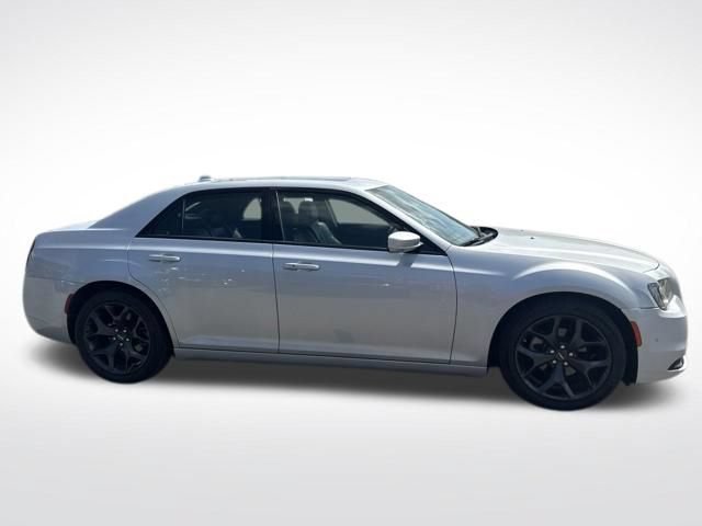 Used 2023 Chrysler 300 S RWD image 6