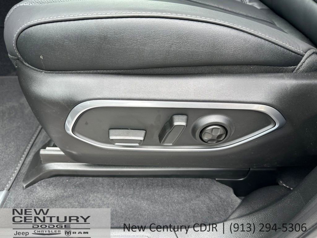 New 2026 Jeep Grand Wagoneer Limited AWD/4WD image 17