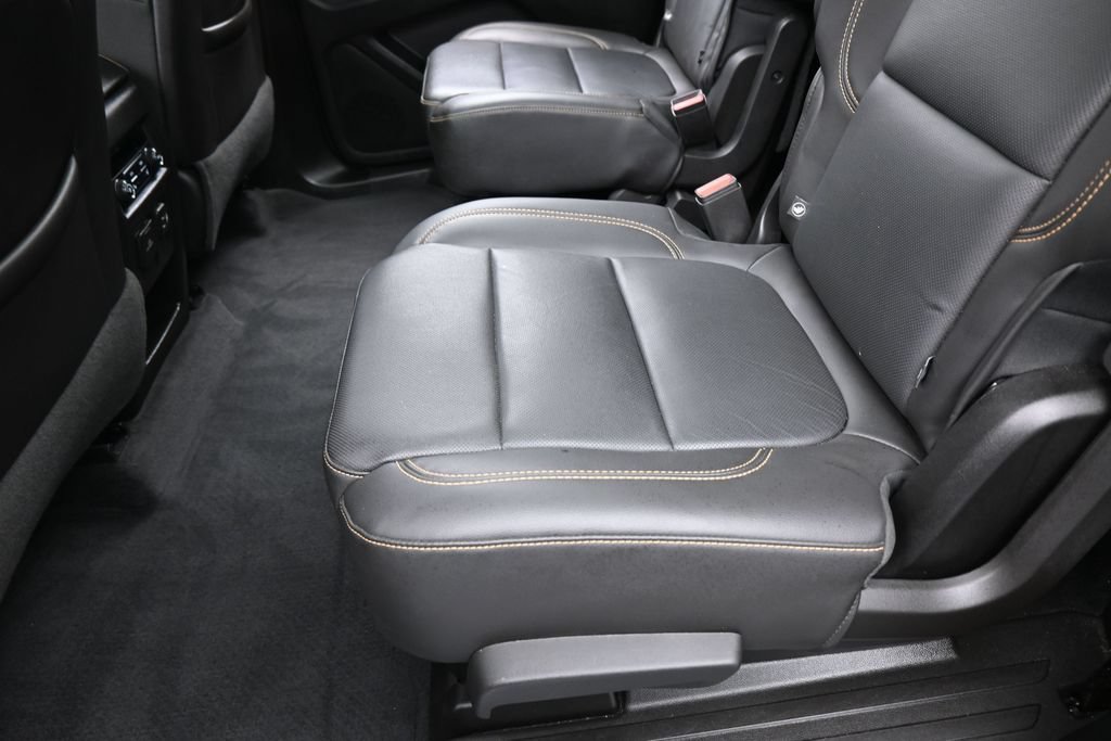 Used 2021 Chevrolet Traverse Premier w/ Redline Edition FWD image 45
