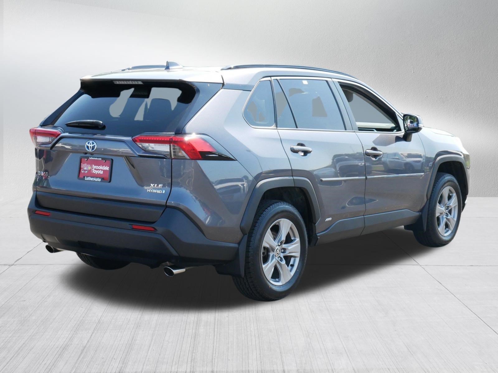 Used 2023 Toyota RAV4 XLE AWD/4WD image 7